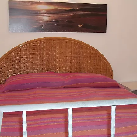 Ξενοδοχείο με διαμερίσματα Airone Blu