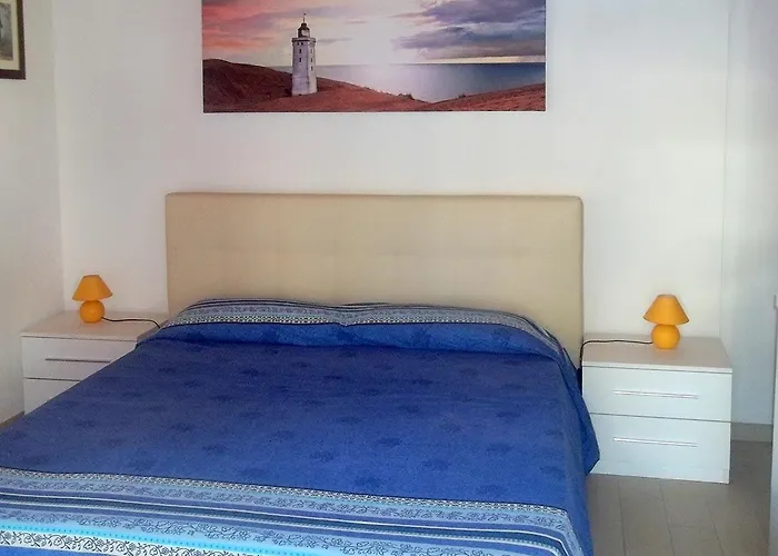 Ξενοδοχείο με διαμερίσματα Airone Blu *